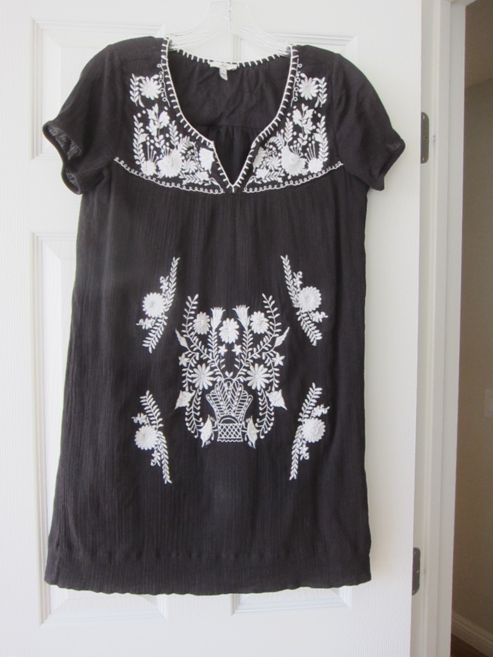 JOIE BOHEMIAN BLACK GAUZE EMBROIDERED DRESS SIZE M
